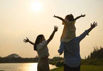 4 Key Benefits of Whole Life Insurance Over Term Life Insurance